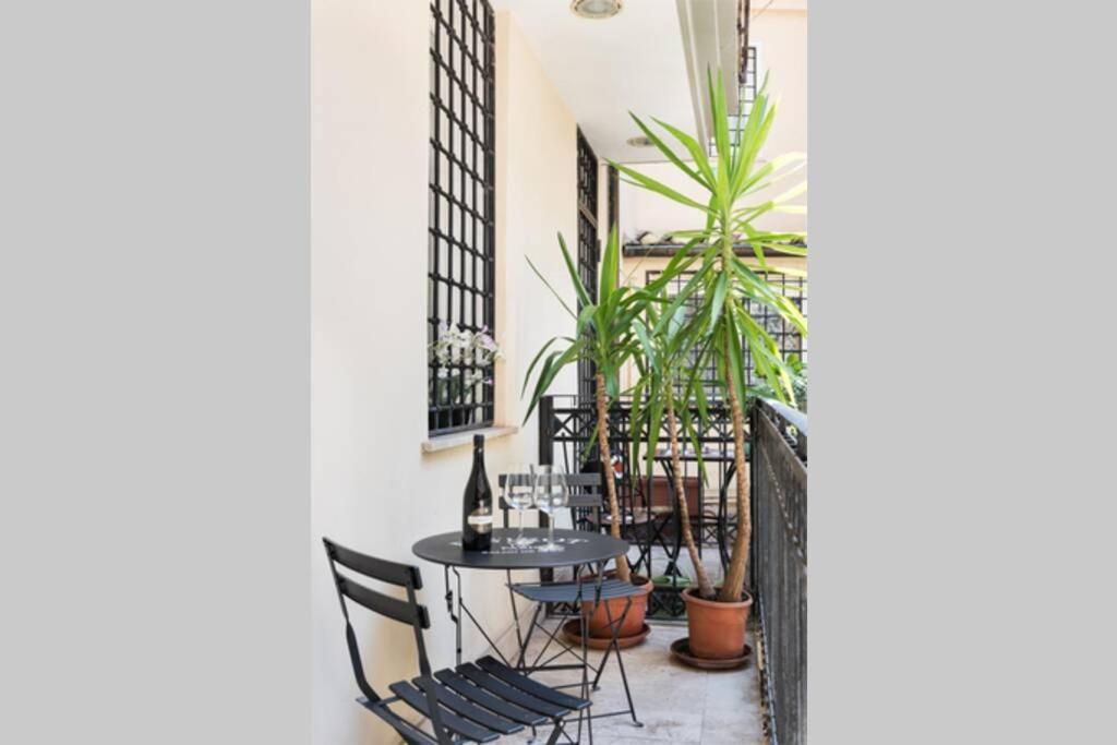 Lovely Colosseum Loft Apartment Rome Luaran gambar